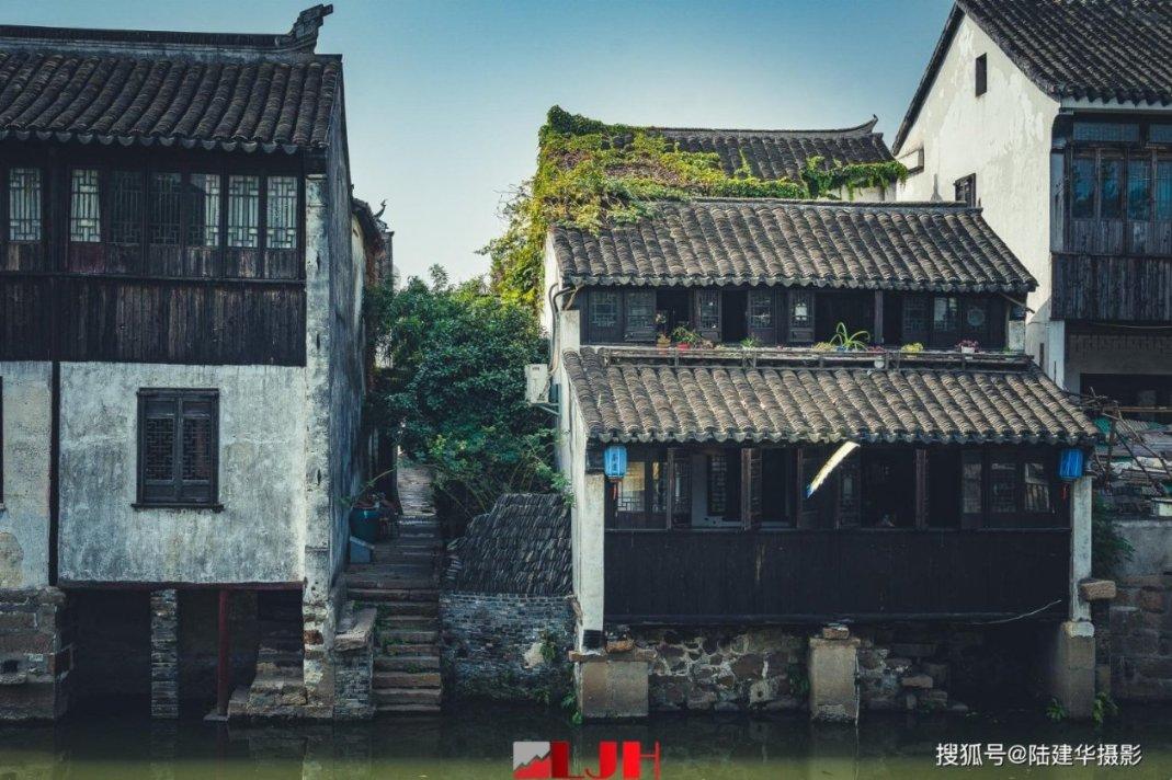 专家表示明年经济有望实现整体好转，现在的国民经济状况如何？游戏画面